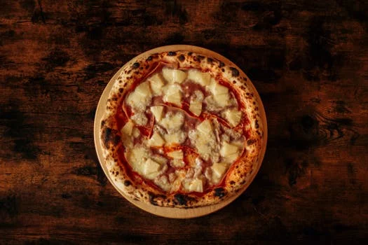 hawaiian pizza with pineapple ham